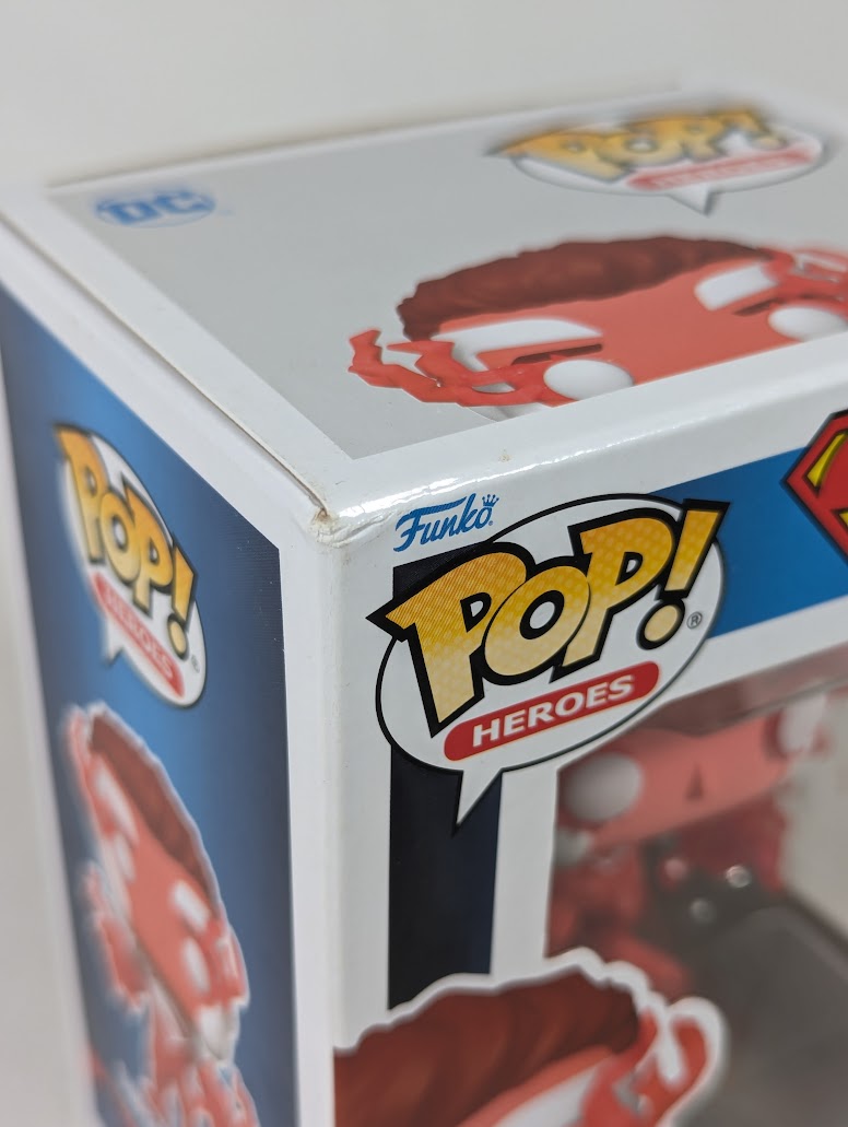 DC Comics Superman (Red) (2022 Fall Convention) Funko Pop! Vinyl Figure #437