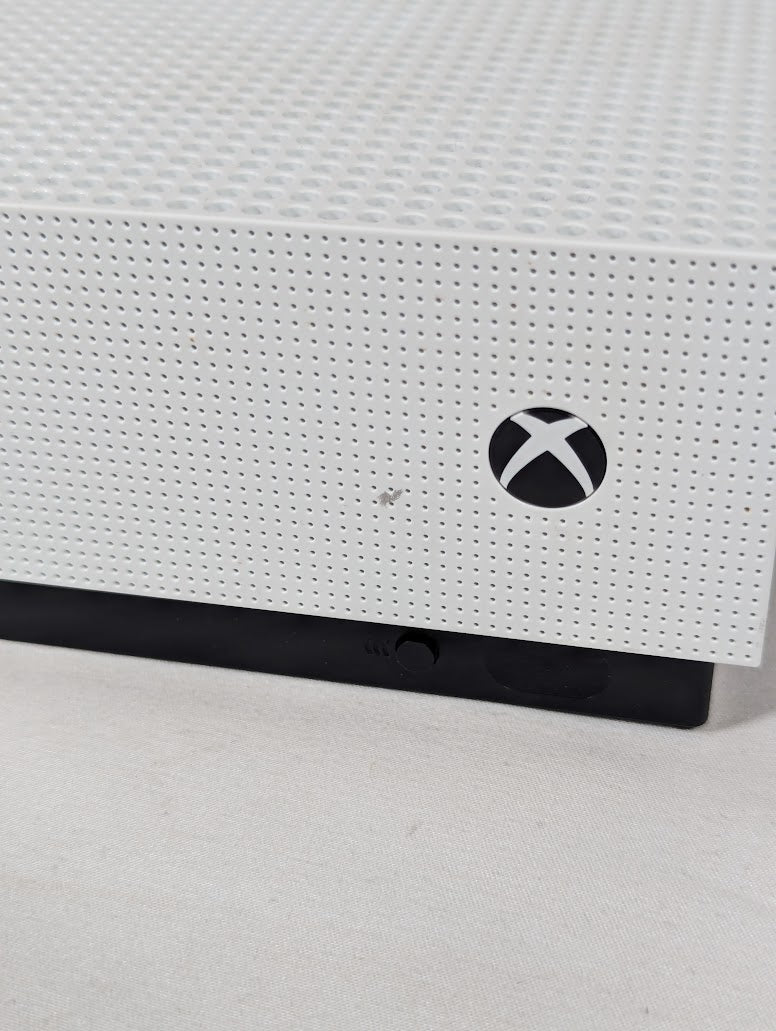 Xbox One S 500GB Console Bundle With Controller & Halo 5 Guardians (No Box)