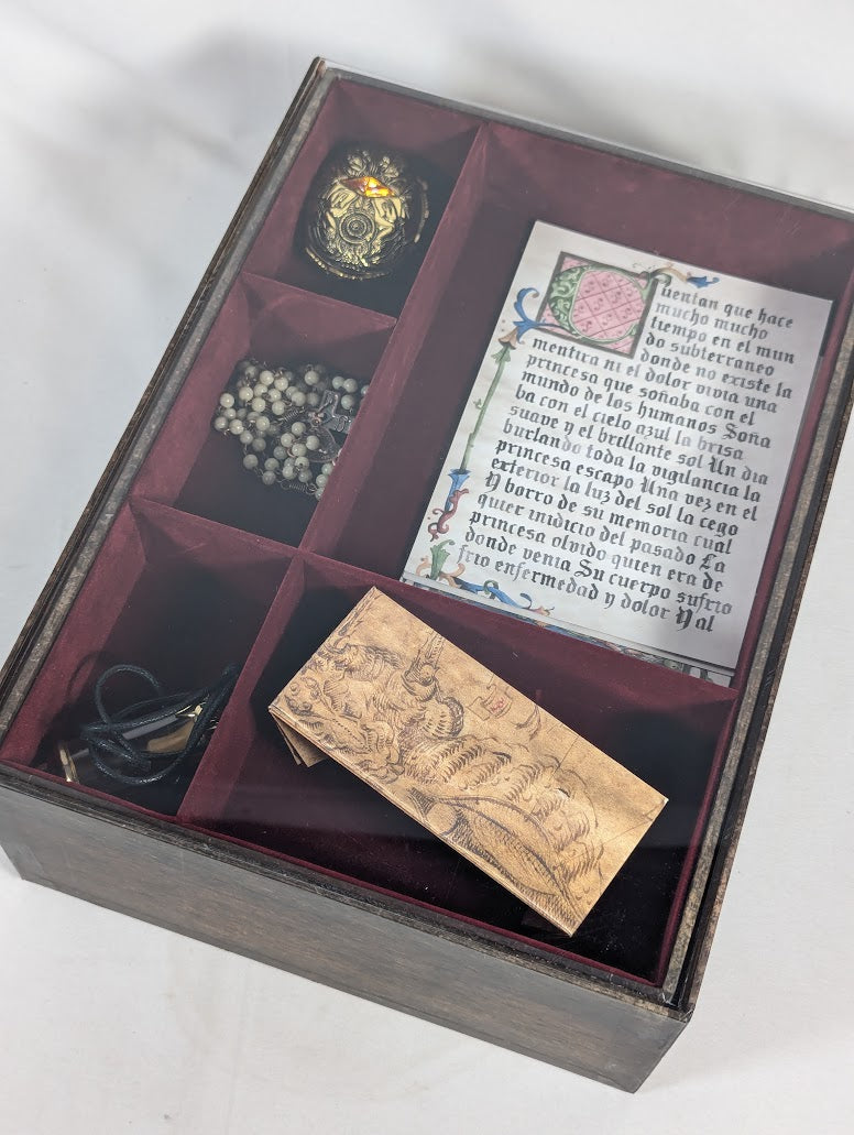 Guillermo Del Toro Signed Cabinet of Curiosities Collector's Edition Box Set #222 (Limited Edition Only 1000 Made)
