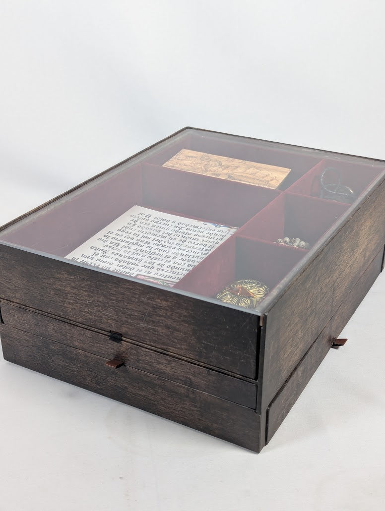 Guillermo Del Toro Signed Cabinet of Curiosities Collector's Edition Box Set #222 (Limited Edition Only 1000 Made)