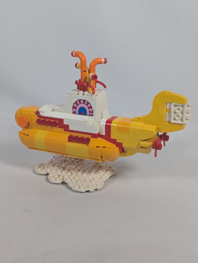 LEGO Ideas The Beatles Yellow Submarine Set 21306