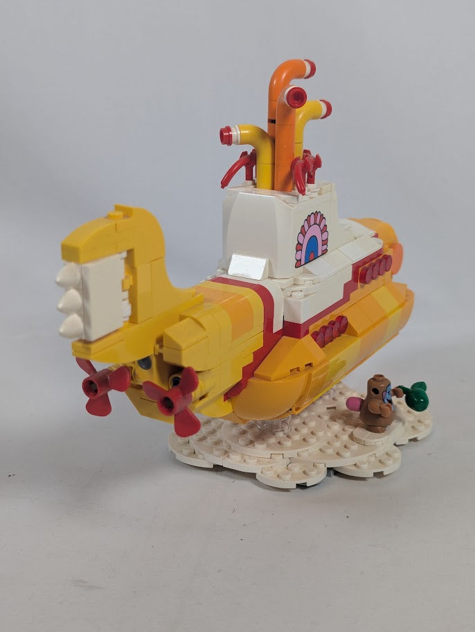 LEGO Ideas The Beatles Yellow Submarine Set 21306