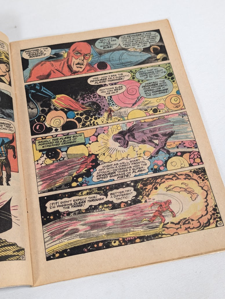 DC Comics The Flash Issue #209 1971 Comic Book