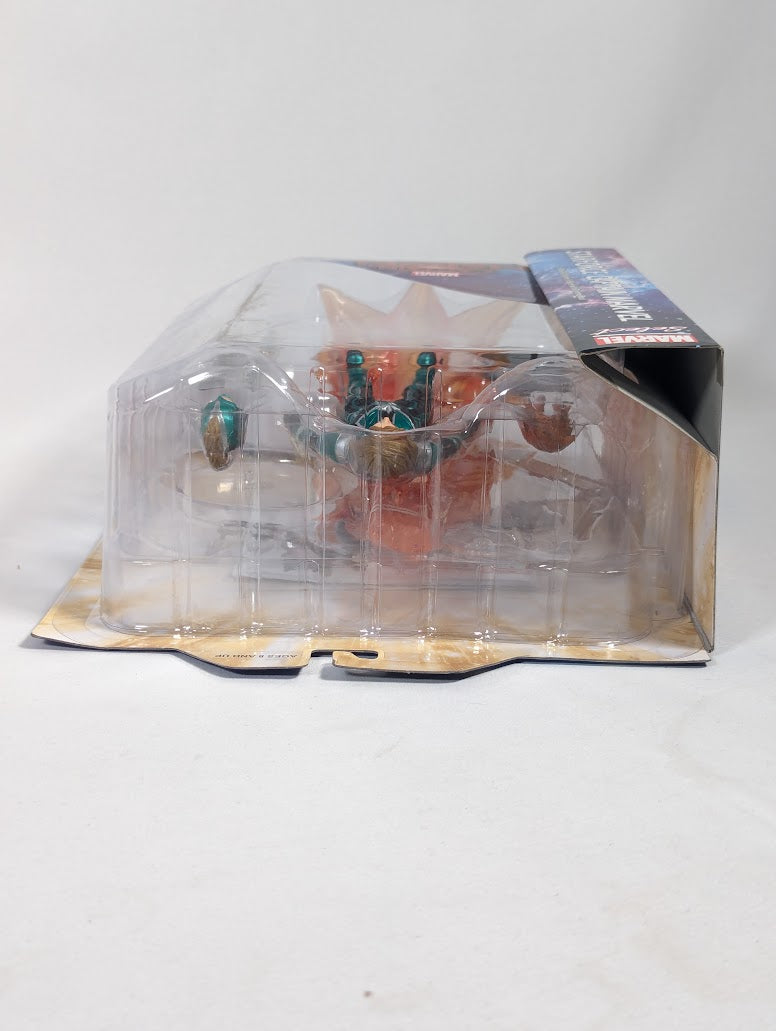 Marvel Select Starforce Captain Marvel Diamond Select 2019 Deluxe Collector's Figure With Diorama Base