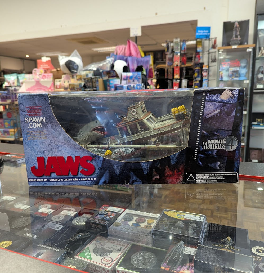 Jaws Deluxe Boxed Set Movie Maniacs 4 2001 McFarlane Toys Diorama Statue