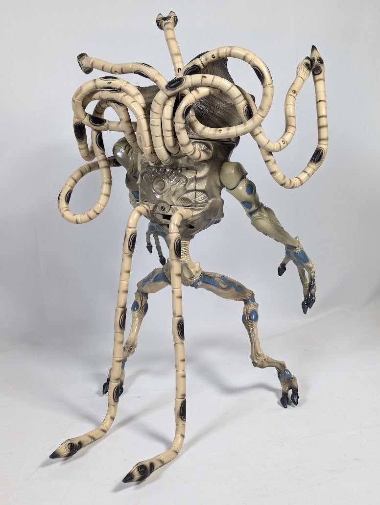 Independence Day Alien Supreme Commander 1996 Trendmasters 14" Action Figure