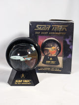 Star Trek The Next Generation USS Enterprise NCC-1701-D 1993 Lighted Musical Star Globe Halodome