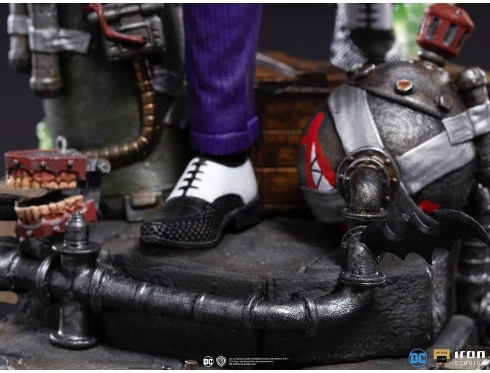 DC Comics The Joker 1/10 Scale Deluxe Iron Studios Limited Edition Statue