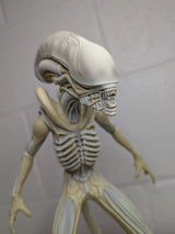 Alien White Xenomorph 32cm Eaglemoss Statue Glow in the Dark Limited Edition 156/200