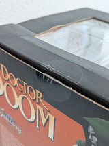 Marvel Comic Doctor Doom Diamond Select Gallery Diorama 25cm