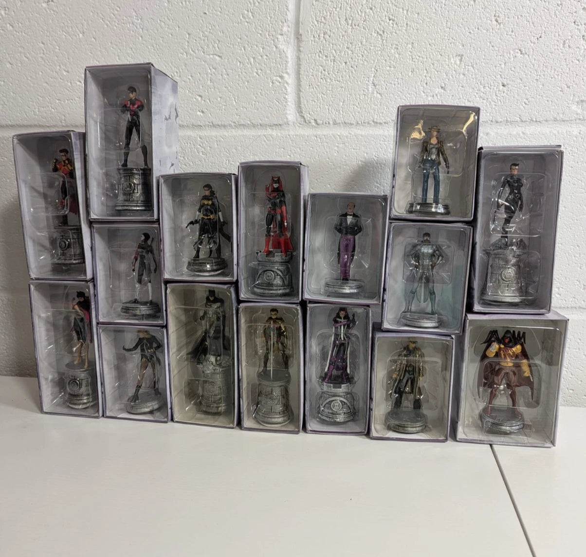 DC Comics Batman Chess Collection Eaglemoss Complete With 32 Pieces/Magazines/Board