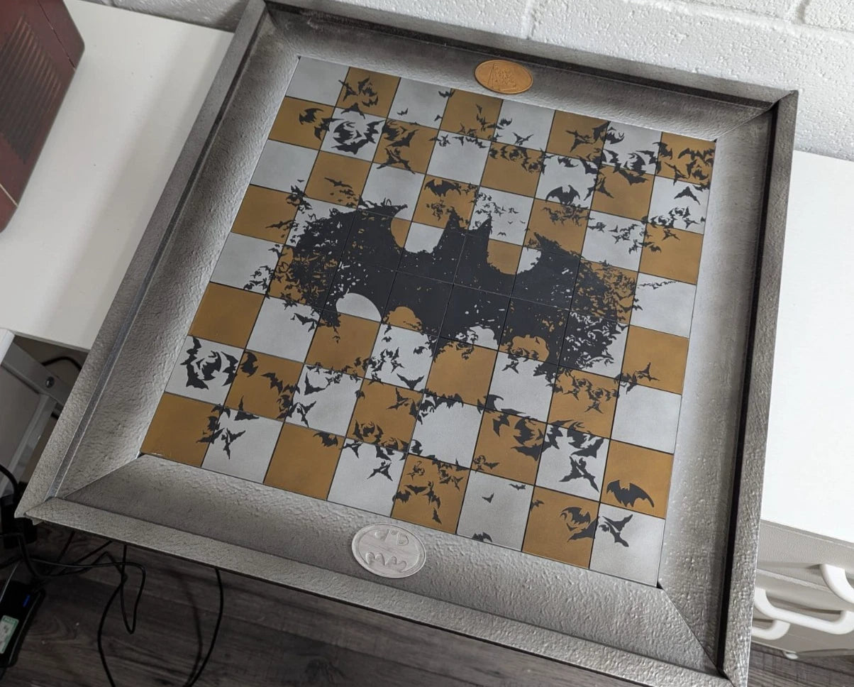 DC Comics Batman Chess Collection Eaglemoss Complete With 32 Pieces/Magazines/Board