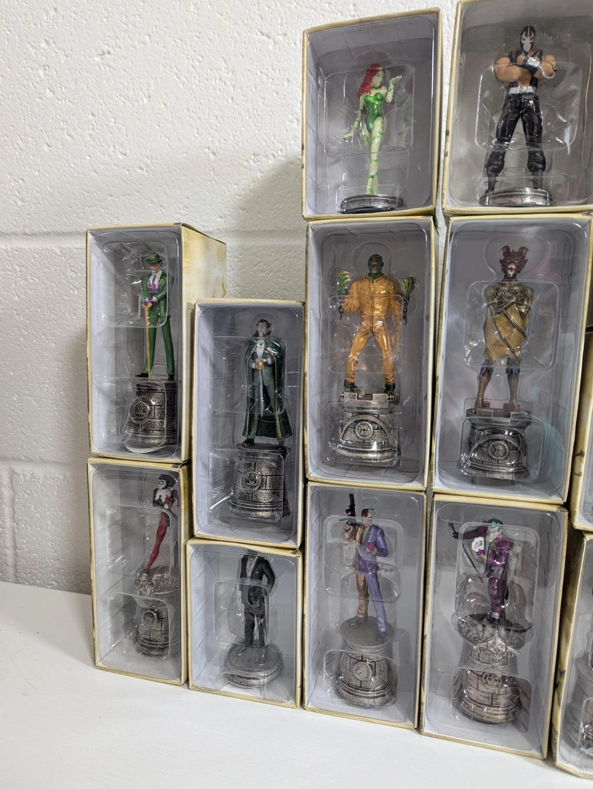 DC Comics Batman Chess Collection Eaglemoss Complete With 32 Pieces/Magazines/Board