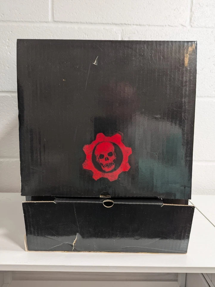 Xbox 360 Gears Of War 3 Epic Edition (Complete With Statue, Game & Extras)