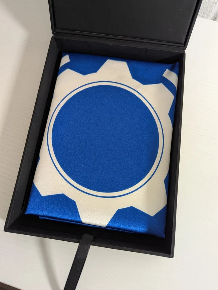 Xbox 360 Gears Of War 3 Epic Edition (Complete With Statue, Game & Extras)