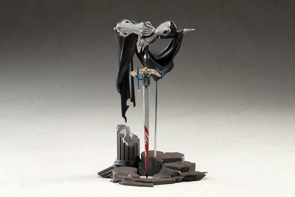 APEX Reverse: 1999 Limepie Series Knight PVC Statue
