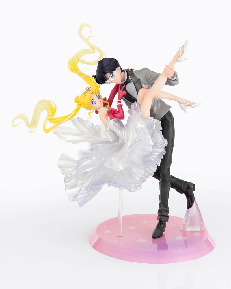 Sailor Moon FiguartsZERO Chouette Statue: Usagi & Tuxedo Mask Edition