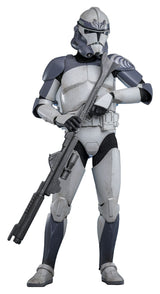 Star Wars The Clone Wars: 104th Battalion Wolfpack Clone Trooper (1/6) by Hot Toys