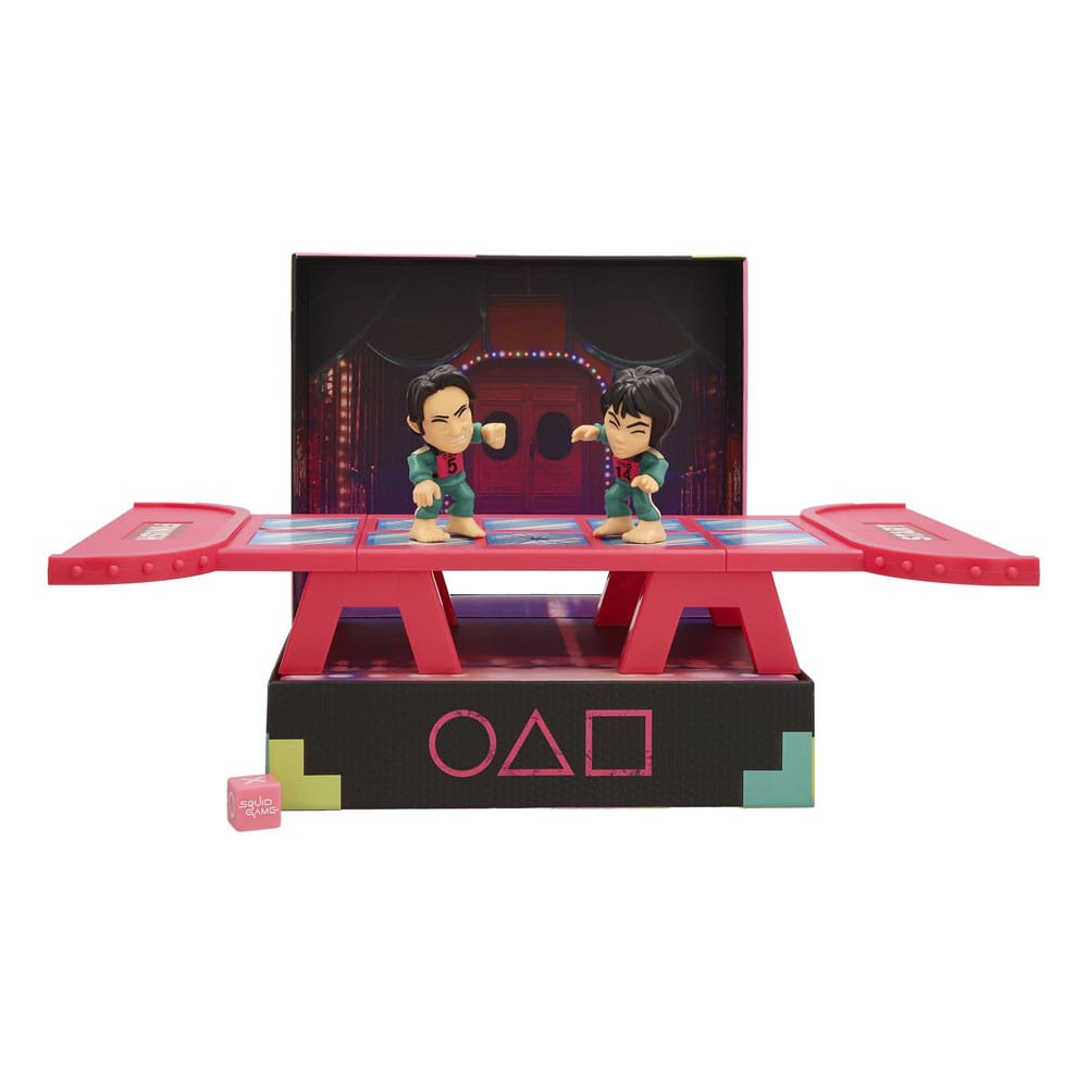 Squid Game Challenge Dice Game with Exclusive Figures