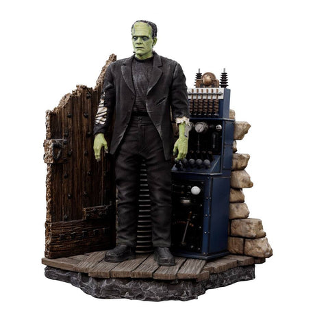 Universal Monsters Deluxe Art Scale Frankenstein Monster Statue