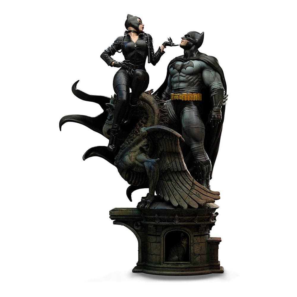 DC Comics 1/6 Batman & Catwoman Diorama - Iron Studios