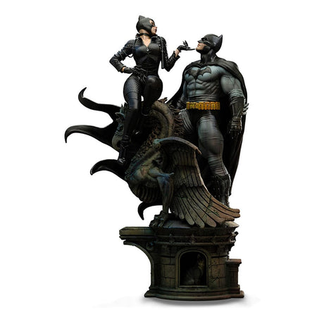 DC Comics 1/6 Batman & Catwoman Diorama - Iron Studios