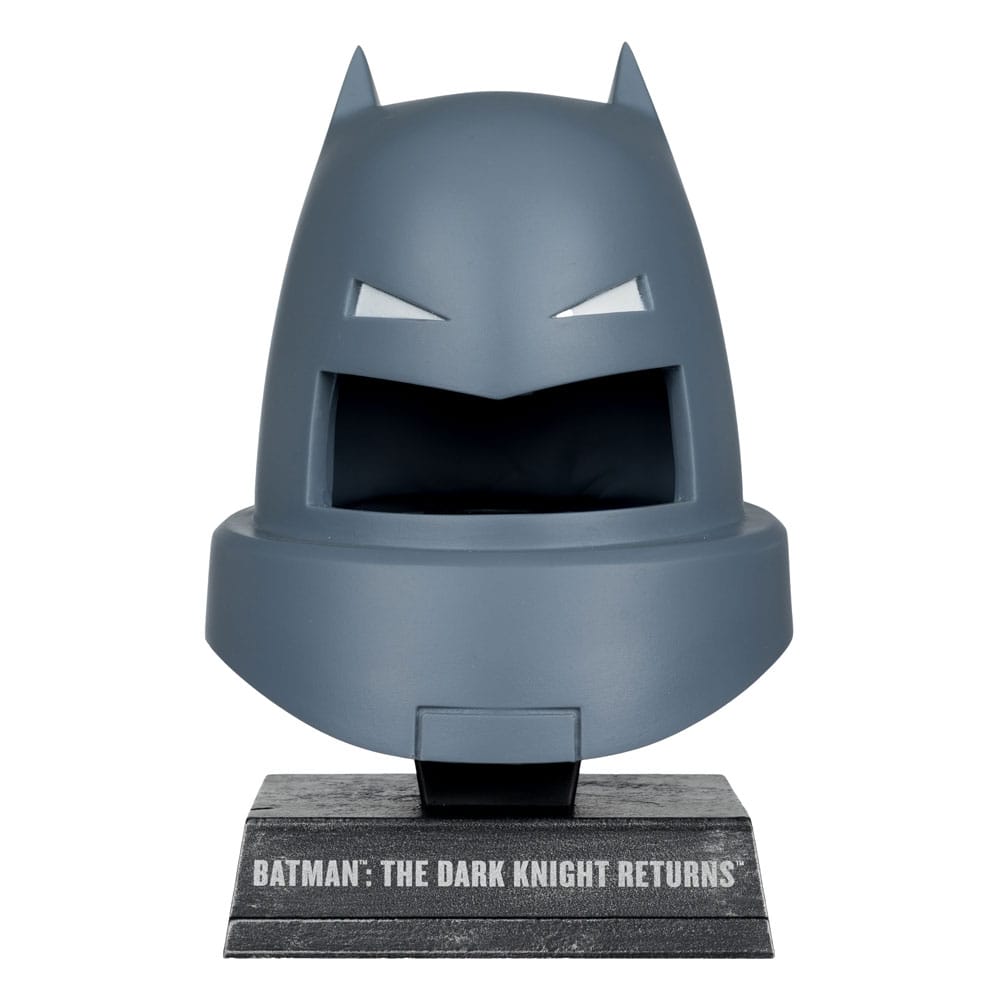 Batman DC Direct Dark Knight Returns 1/3 Mini Replica - Armoured Batman Cowl