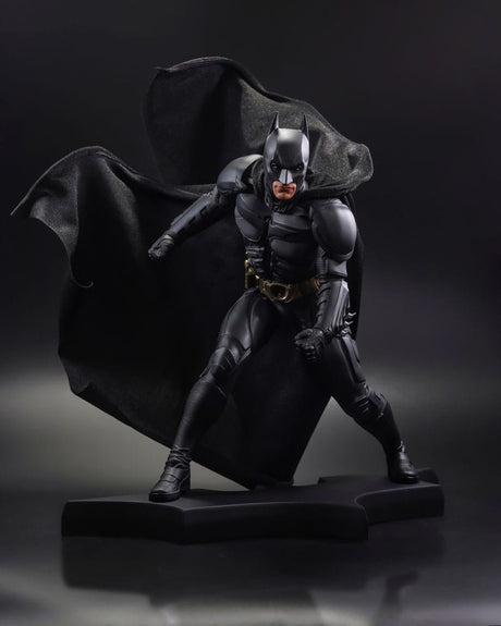 DC Direct Batman Statue (The Dark Knight, 24cm)