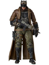 DC Comics Snyder's Justice League: MAFEX Knightmare Batman Figure, 16 cm