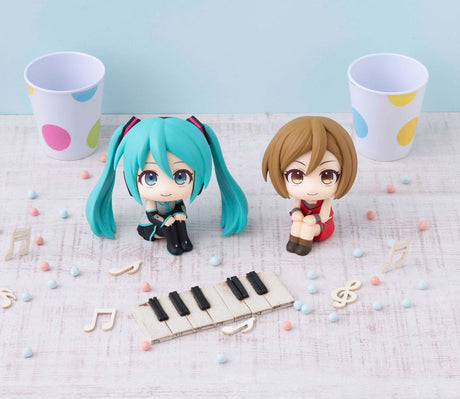 Character Vocal Series Hatsune Miku & Meiko PVC Statue Set 11 cm with Gift