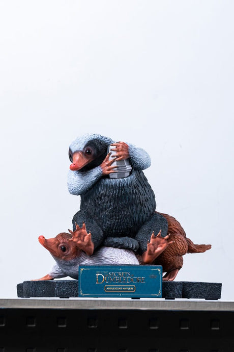 Life-Size Niffler Statue 2 by Muckle Mannequins, Fantastic Beasts 22cm