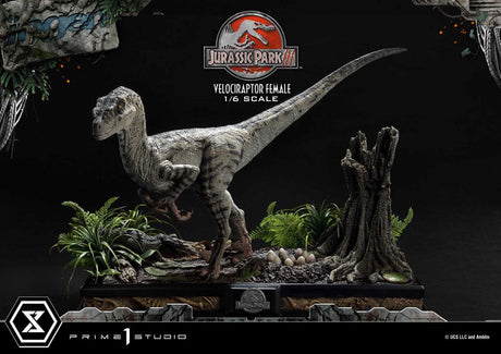 Jurassic Park III Legacy Museum Female Velociraptor Statue 1/6