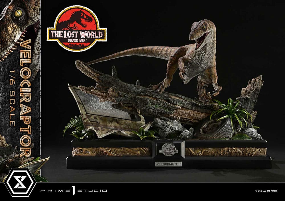 Jurassic Park II Legacy Collection 1/6 Scale Velociraptor Statue