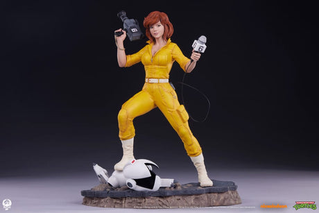 Teenage Mutant Ninja Turtles 1/4 April O'Neil Premier Series Statue
