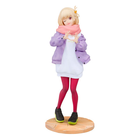 Lycoris Recoil PVC Statue - Chisato Nishikigi Winter Version (23 cm)