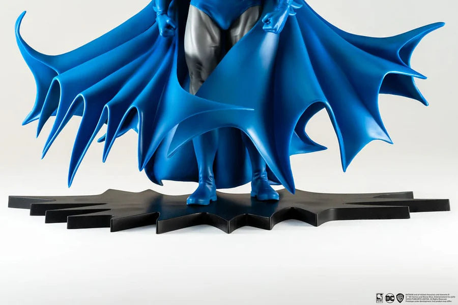 DC Comics Batman (Classic Version) 27cm 1/8 Scale Previews Exclusive PureArts PVC Statue