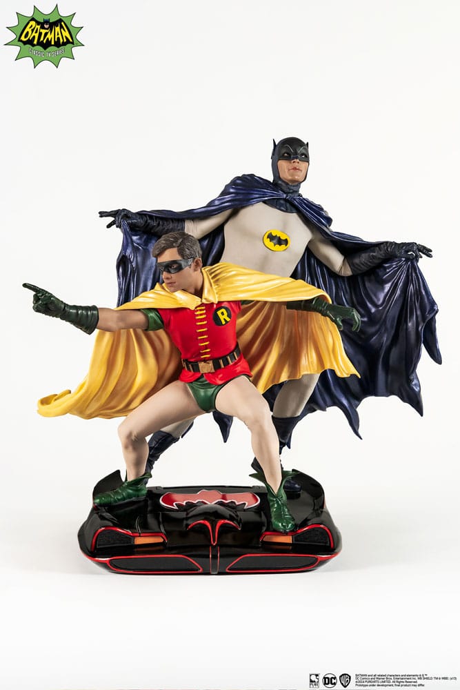 DC Comics 1966 Batman & Robin 1/8 PVC Diorama with Batmobile