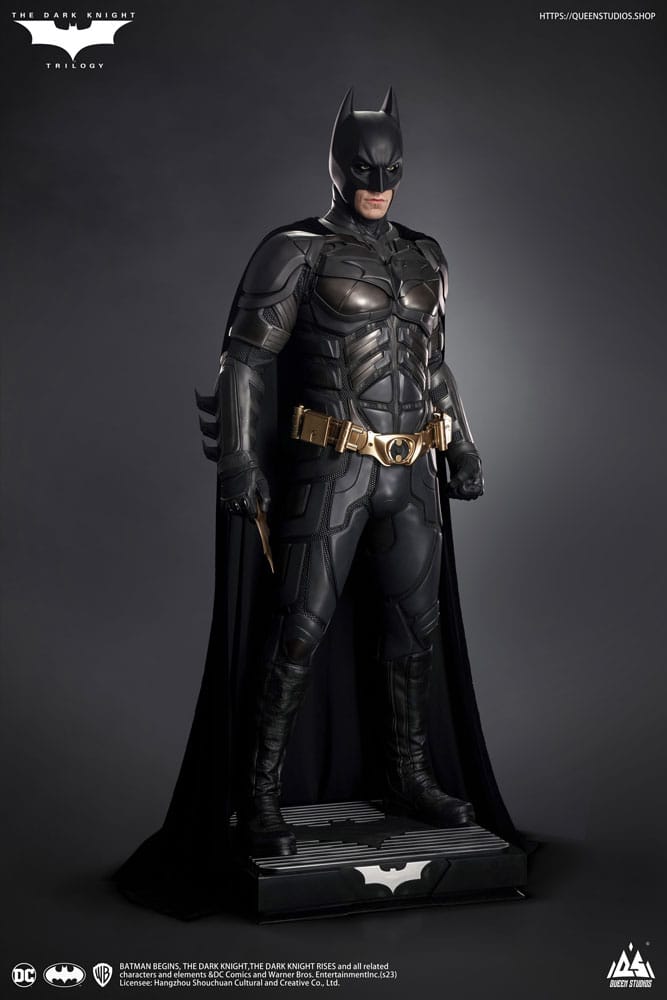 The Dark Knight Deluxe Edition Life-Size Batman Statue