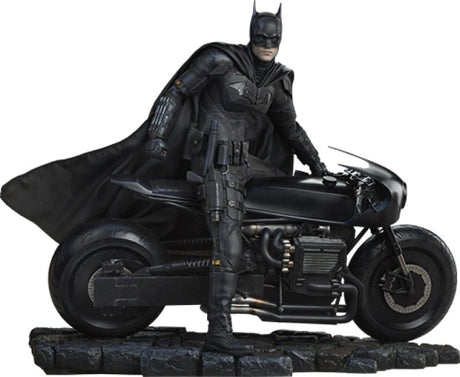 The Batman Premium Format™ Statue, 48cm