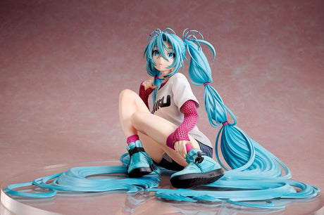 Hatsune Miku Latest Street Style 1/4 Statue by Yoneyama Mai, 17 cm