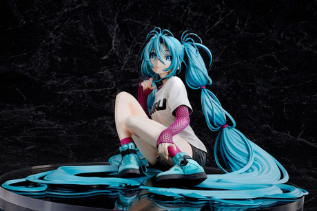 Hatsune Miku Limited Edition Statue by Yoneyama Mai