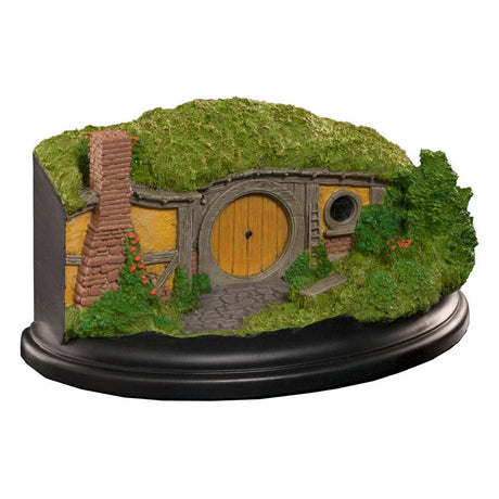 The Hobbit Trilogy Statues: 3 Bagshot Row Hobbit Hole Miniature